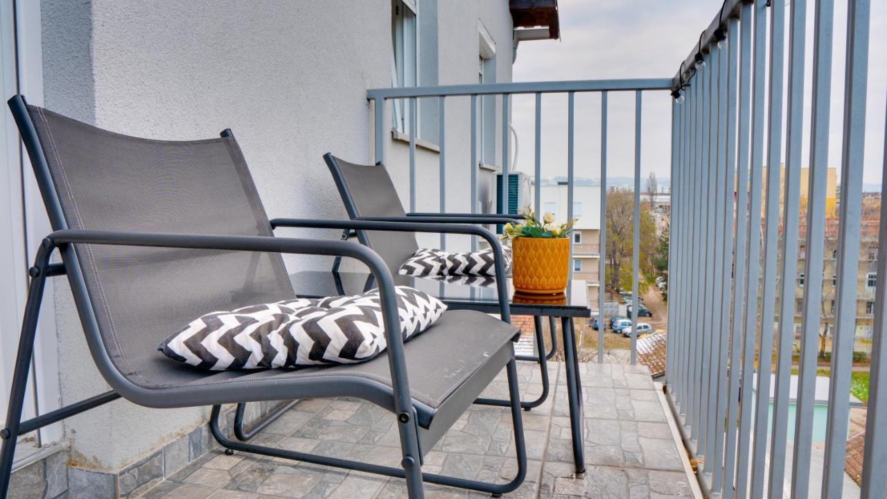 Spa Apartment Yang - Hot Tub, Sauna, Spa 诺威萨 外观 照片